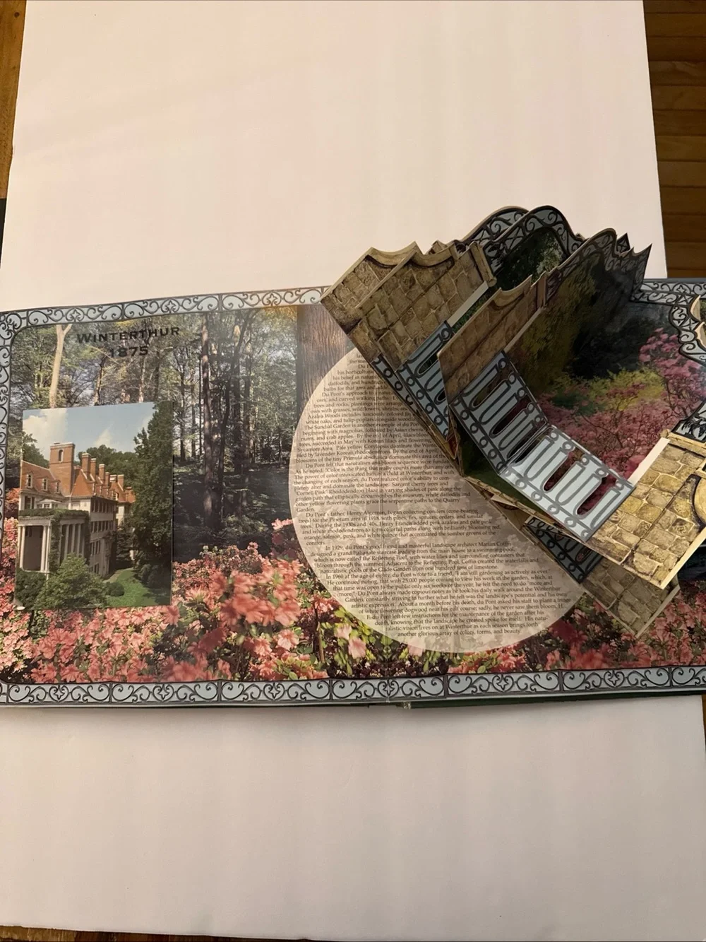 Great American Houses and Gardens Pop-Up Book - Blue/Gold Cover